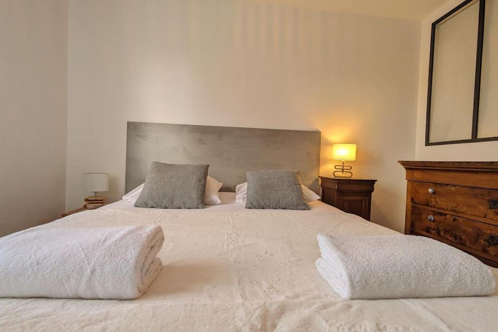 Le 828 : Appartement En Plein Centre De ヴァンヌ エクステリア 写真